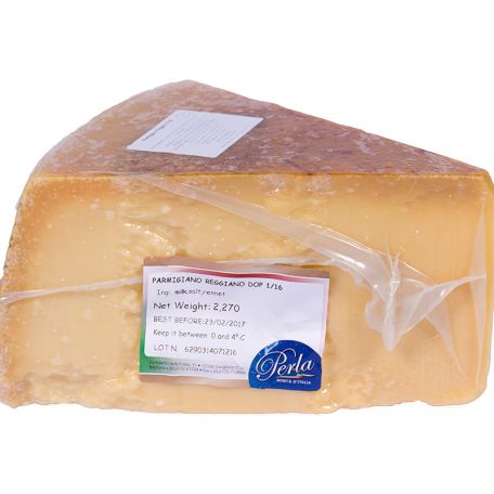 Parmigiano reggiano 24 hónapig érlelt olasz parmezán sajt negyedelt 4,75kg