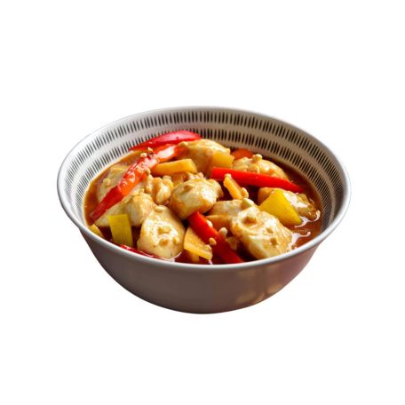 Ázsiai mogyorós sült csirke paprika és bambusz csíkokkal
